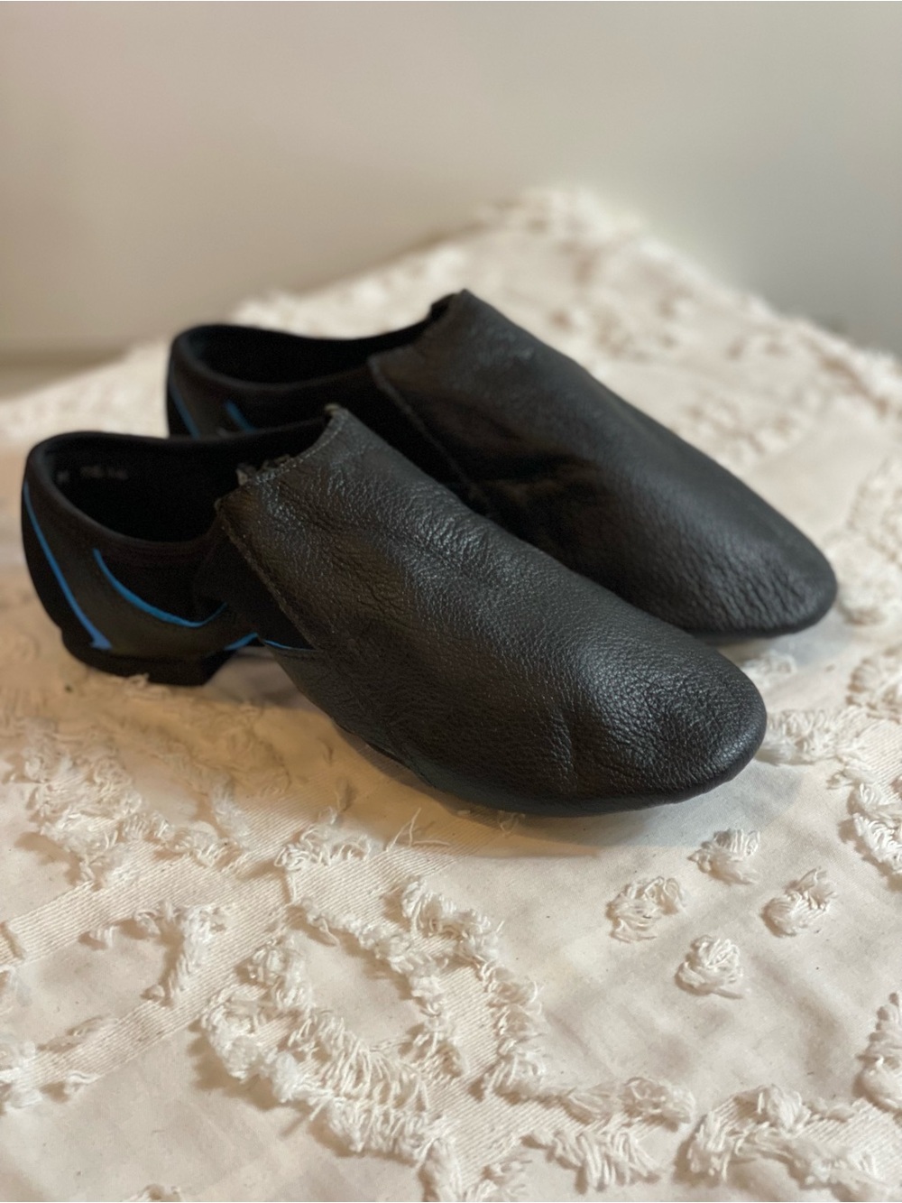 New!  Boys Black Stretchable Jazz Shoes